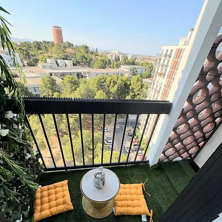 Cozy Air-conditioned With Balcony & Panoramic View Appartement Perpignan